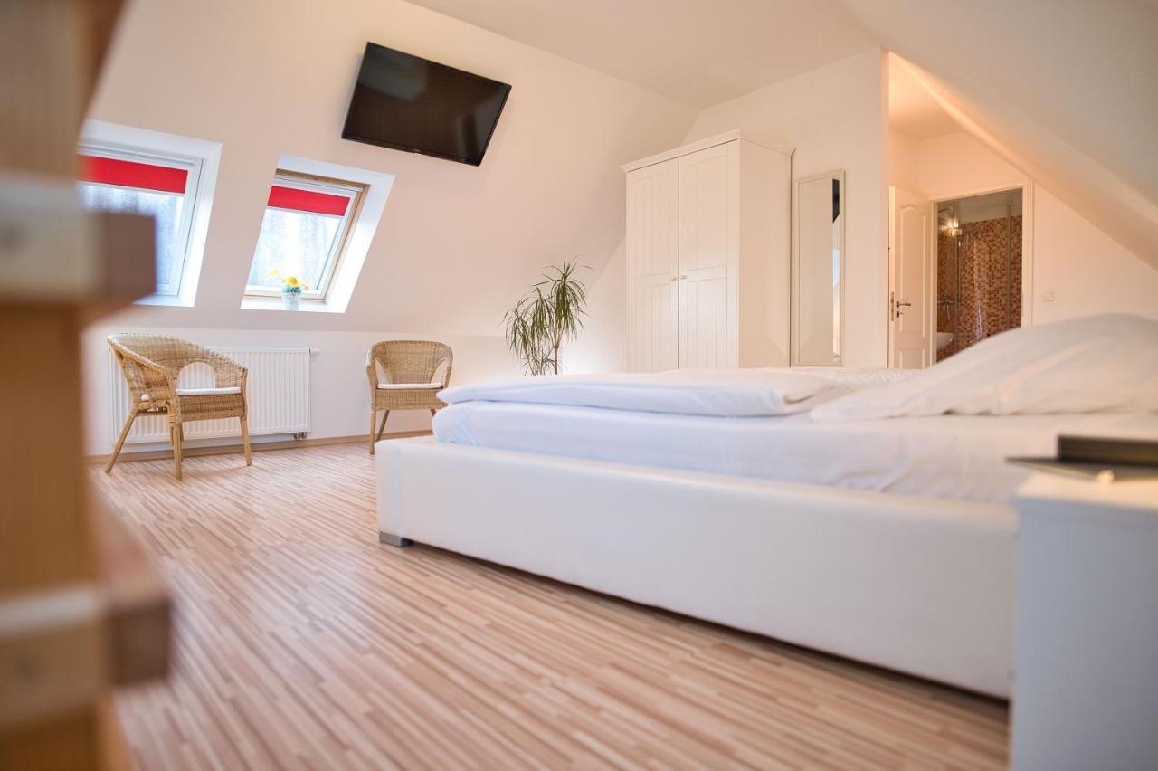 Zum Goldenen Anker Aparthotel Щралзунд Екстериор снимка